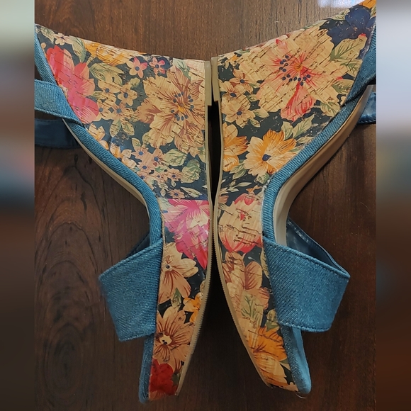 Jasmine denim floral wedges size 9 - Picture 9 of 11